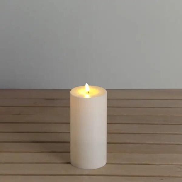 Cremefarbene LED Altarkerze, Flammenlos, Ca. 10x18cm