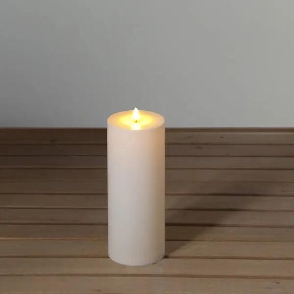 Cremefarbene LED-S&auml;ulenkerze f&uuml;r den Altar, Flammenlos, Ca. 10x28cm