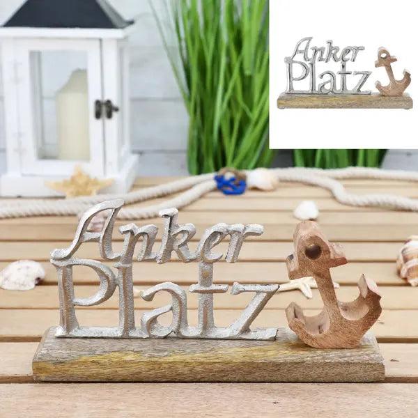 Kleiner Schriftzug 'Ankerplatz' auf Standfu&szlig;, Silber, Breite ca. 25 cm &ndash; Maritime Deko