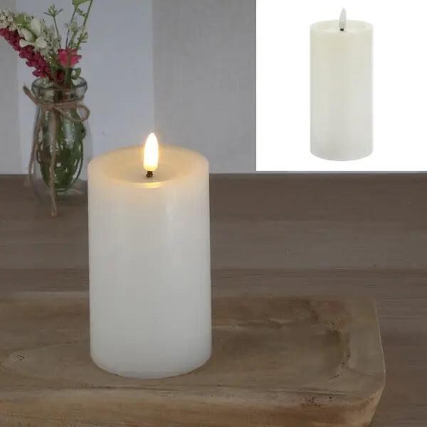 Leuchtende LED Wachskerze, Strahlendes Licht, Reinwei&szlig;, ca. 7,5x15cmH - Umweltfreundliche Flamme