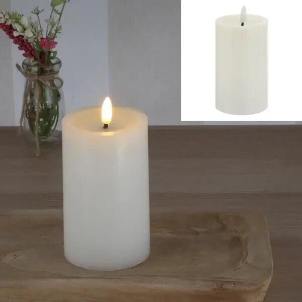SHINE LED Echtwachskerze in Wei&szlig; - Dekorative Kerze, 7,5x12,5 cm