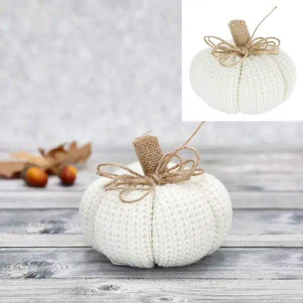 Wei&szlig;er Strick-K&uuml;rbis, Handgemachte Herbstdeko, &Oslash; 12cm, Gem&uuml;tlich