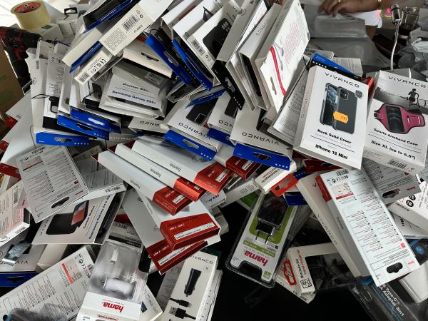 Mystery Packs: A- und B-Ware, geprüft und spannend | Eingetütet