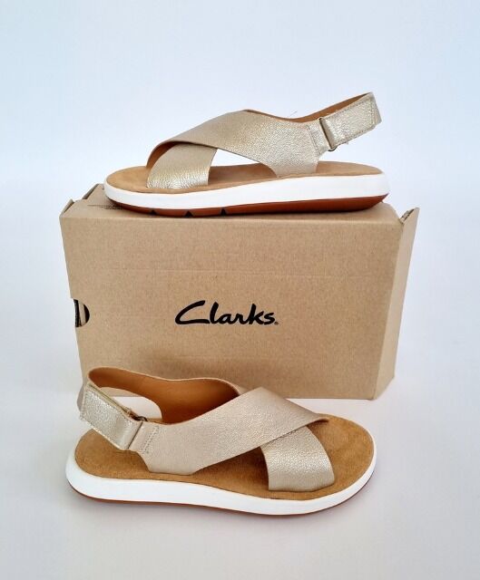 Schuhe MIX aus Damen-, Herren- und Kinderschuhen aus Italien (der Anteil der Kinderschuhe beträgt nicht mehr als 25-30%)