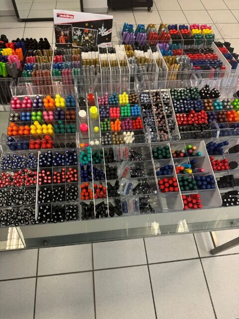 NEU - Schreibwaren, Grußkarten, Dekoration - Sonderposten, ca. 238.000 Teile, UVP. ca. 1 Mio €