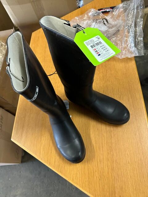 3 € pro Stück, Unisex Gummistiefel für Herbst Frühling.