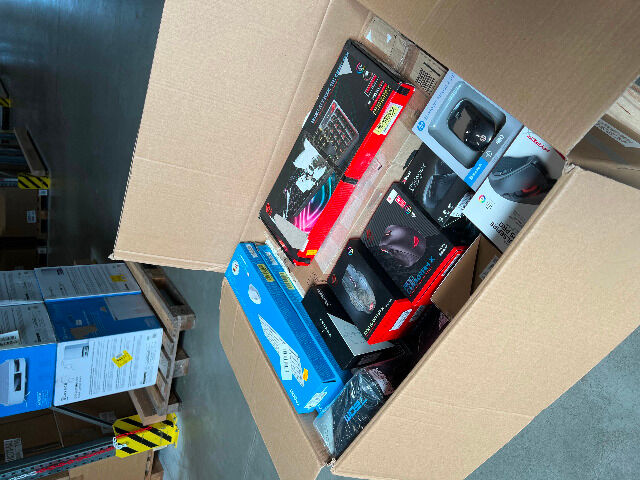 Tastaturen und Mäuse