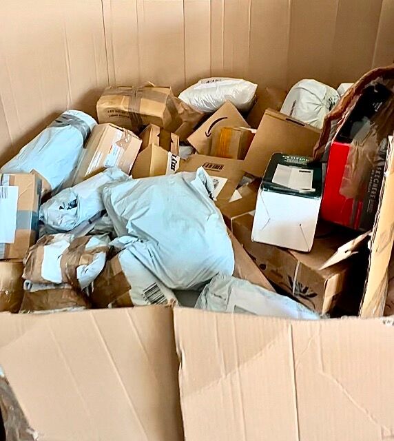 Originale Mystery Packs, Secret Packs, nicht zugestellte Pakete von DHL Hermes GLS DPD usw. Amazon packs Ebay Retouren 