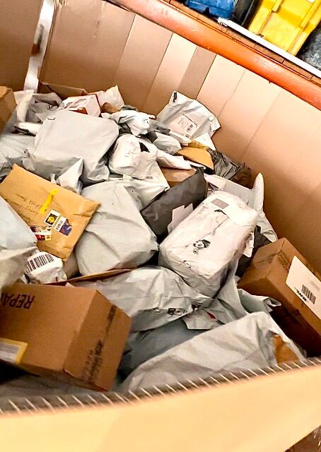 Originale Mystery Packs, Secret Packs, nicht zugestellte Pakete von DHL Hermes GLS DPD usw. Amazon packs Ebay Retouren 