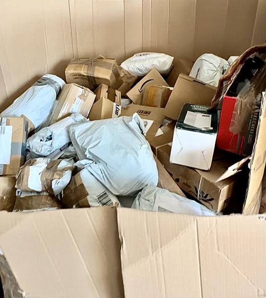 Originale Mystery Packs, Secret Packs, nicht zugestellte Pakete von DHL Hermes GLS DPD usw. Amazon packs Ebay Retouren