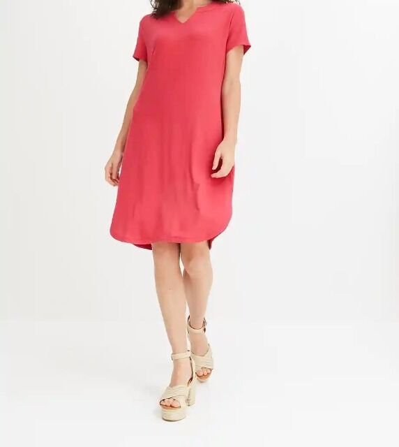 Women's dresses for spring and summer season - sizes 32 and 34, from €2.90 per item, fast worldwide delivery
