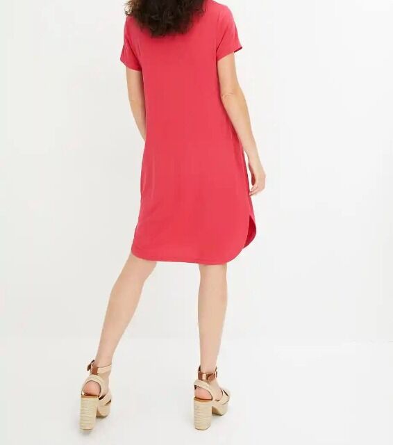 Women's dresses for spring and summer season - sizes 32 and 34, from €2.90 per item, fast worldwide delivery