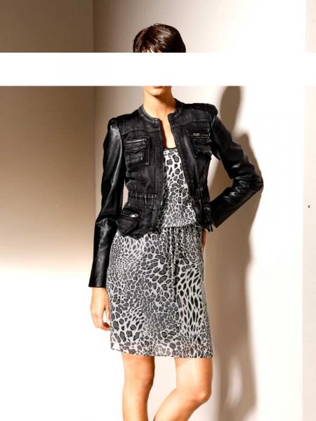 Leomuster-Chiffonkleid, schwarz-grau