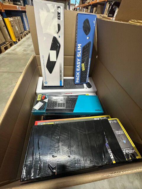 Tastaturen und Mäuse