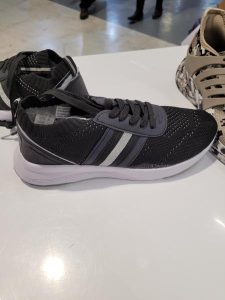 Sneaker sortierte Größen, ca. 6-8 Modelle für Damen und Herren
