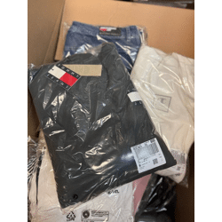 11 €/Stück – Damen- und Herrenmarkenbekleidung (Mix), Kategorie A, Stockware aus deutschen Katalogen, Größen gemischt, sofort verfügbar!