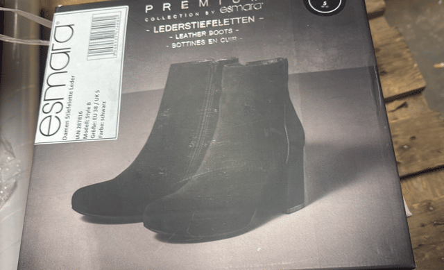 Schuhe, Stiefel, Hausschuhe, Pumps Posten für Herren, Damen und Kinder alles NEUWARE 