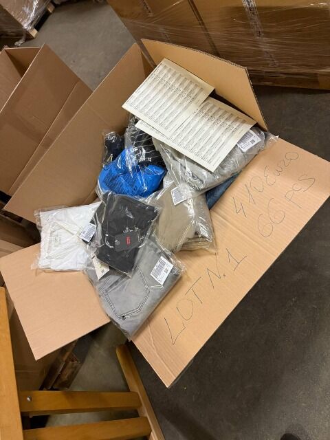 410 € – Markenbekleidung für Damen und Herren (Mix, 66 Stück) – Kundenrücksendungen