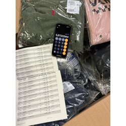 410 € – Markenbekleidung für Damen und Herren (Mix, 71 Stück) – Kundenrücksendungen