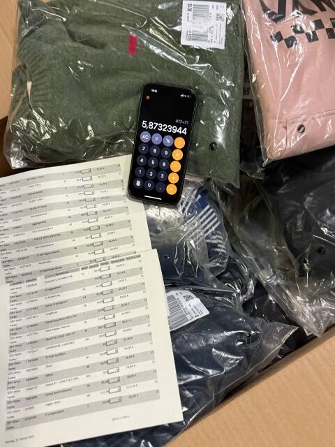 410 € – Markenbekleidung für Damen und Herren (Mix, 71 Stück) – Kundenrücksendungen