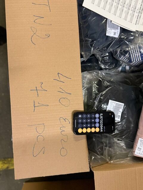 410 € – Markenbekleidung für Damen und Herren (Mix, 71 Stück) – Kundenrücksendungen