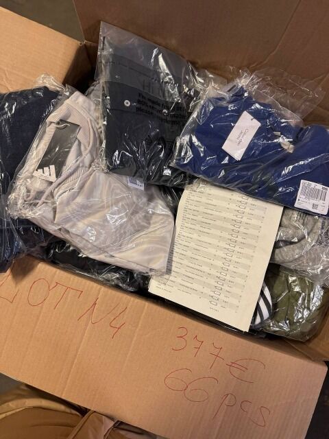 377 € – Markenkleidung für Damen und Herren (Mix), 66 Stück
