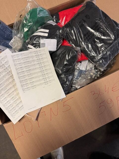 384 € – Markenkleidung für Damen und Herren (Mix), 59 Stück