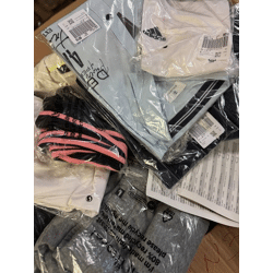 478 € – Markenkleidung für Damen und Herren (Mix), 76 Stück