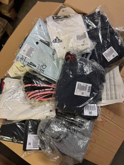 478 € – Markenkleidung für Damen und Herren (Mix), 76 Stück