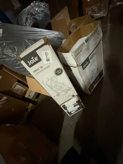 45,45€ pro Stück – Marken-Kinderwagen & Autositze (Mix), 81 Stück, Kundenrücksendungen