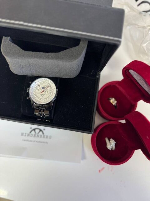 37,99€ pro Stück – Schmuck & Uhren (Mix), 561 Stück, weltbekannte Marken, Kundenrücksendungen