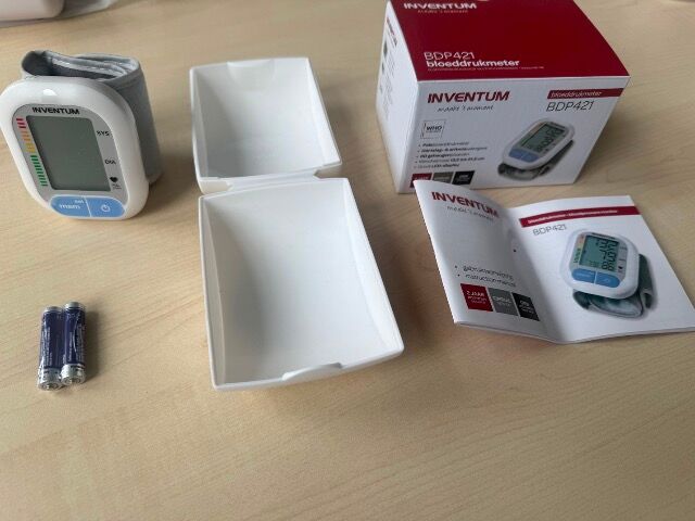 Blutdruck Messgerät fürs Handgelenk A Ware NEU und UVP Nur Export 