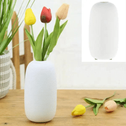 Mattweiße Keramikvase, Schlichtes Design, ca. 8x16 cm