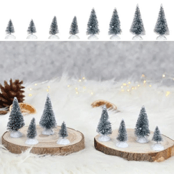 Weihnachtswichtel mit Tannenbäumen, 8er Set, Höhen 4-7,5 cm