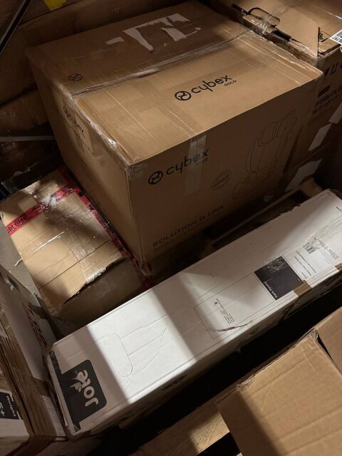 3.682 € – Lot Nr. 2 (81 Stück) Marken-Kinderwagen und Autositze MIX – Kundenretouren, Top Marken, sofort verfügbar