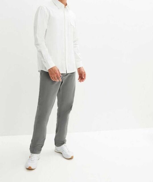 ab 2,30 € – Herrenhemden Frühling-Sommer, Kategorie A, neu verpackt, mit Barcodes, Größen 20+ Stück, sofort verfügbar