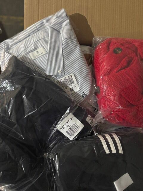 429 € Posten: 66 Stück Markenbekleidung Damen & Herren Mix – Retourenware, Top-Marken wie Nike, Adidas, Hilfiger, Calvin Klein