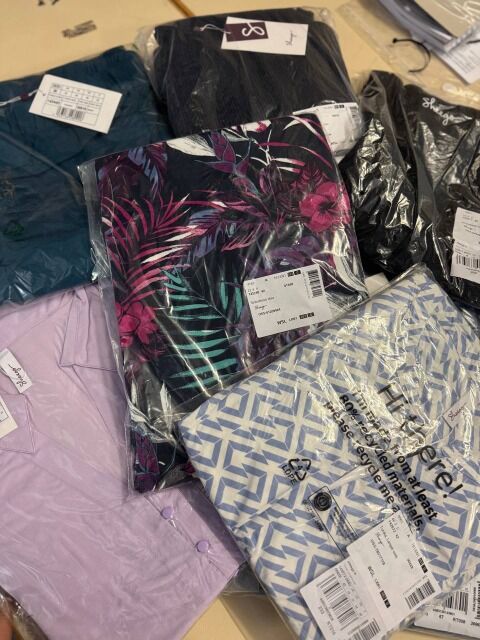 ab 3,90 € – Damenbekleidung in großen Größen von Sheego, neu und originalverpackt, Größen L–XXXL, ohne Unterwäsche