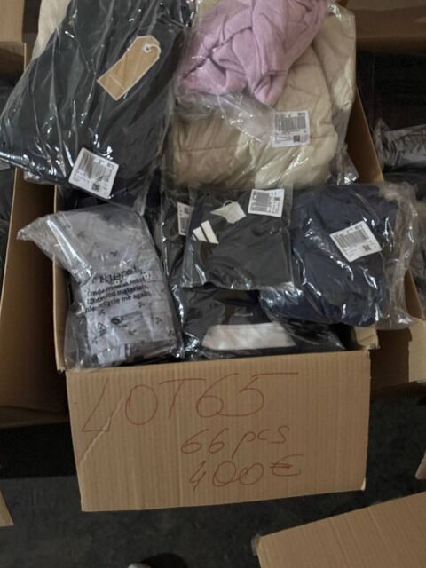 400 € - brand mix women's & men's clothing, 66 pieces, RRP 4000 €, top brands, returned goods, A-B-C category, mixed sizes, available immediately