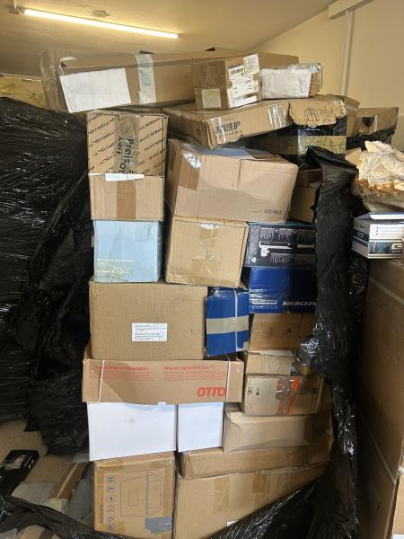 Paletten mit Retourware große Mystery Packs Flohmarkt etc