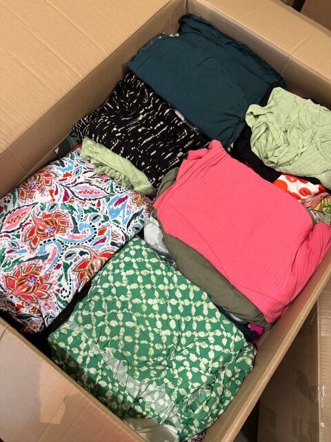 487,50 € pro Lot – Damen-Stock Kleider Mix, 250 neue Stücke ohne Etiketten, Alltags-, Sommer-, Abend- und Businesskleider