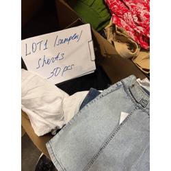 87,50 € pro Lot – Damen-Stock Mix Shorts, 50 neue Stücke ohne Etiketten, Alltags-, Sport- und Freizeitmodelle aus Deutschland