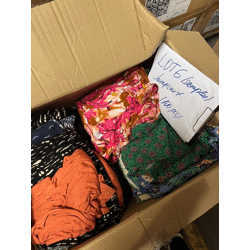 195 € pro Posten – Damen-Overalls Mix, 100 Stück, Kategorie A, neu ohne Etiketten, moderne Modelle für alle Jahreszeiten