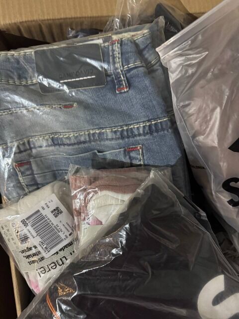 475 € Lot mit 76 Stk. Markenbekleidung Damen & Herren Mix – Kundenretouren A/B/C, Top-Marken wie Nike, Tommy, Boss, Levi’s, Adidas u.a.