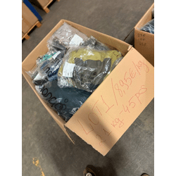 187,95 € – Markenbekleidung Mix Damen & Herren, 45 Stück, 21 kg, Kundenretouren, Wintermode, Top-Marken wie Nike, Adidas, Levi’s, sofort ver