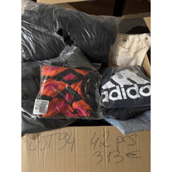 313 € Markenbekleidung Mix Damen und Herren, 42 Stück, Kundenretouren, Kategorie A–C, Top-Marken wie Nike, Hilfiger, Levi’s, sofort lieferba