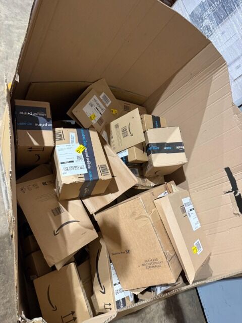  Amazon Retouren-Palette | 100-200 kg gemischte Lagerretouren |