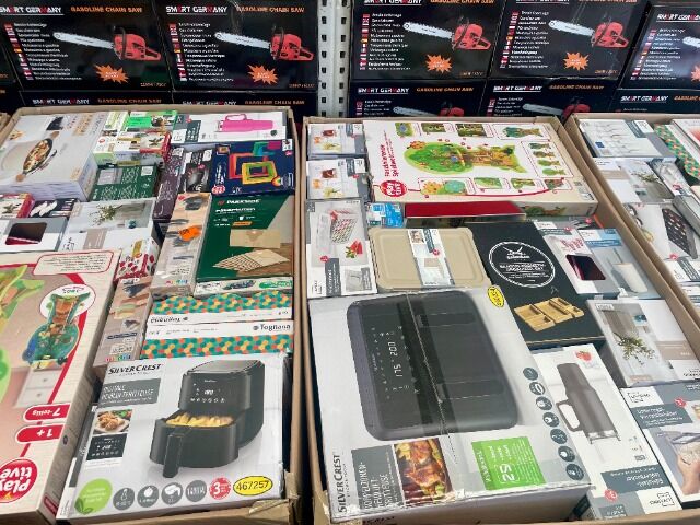 Neue Mix Paletten mit Lidl Ware !!!  Verschiedene Artikel !!!  Mix von Dekoartikel, Spielzeug, Küchengeräte usw.   Top !!! Neue Ware !!! 