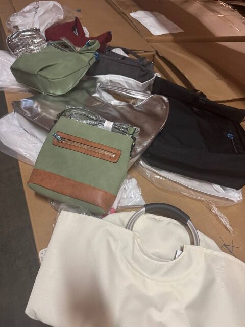 ab 3,50 € pro Tasche – Neue Lieferung: Mix aus Taschen Kategorie A, direkt aus Deutschland, viele Modelle & sofort versandbereit