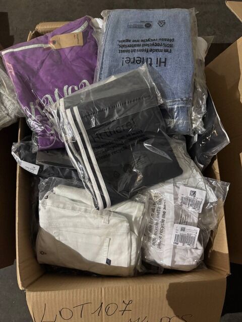 410 € – Posten 107: 74 Stück Markenbekleidung Damen & Herren, Rückläufer A/B/C, Top-Marken wie Nike, Tommy, Guess, Levi’s, sofort ab Lager